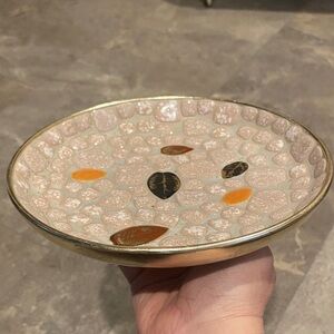 Decorative Ceramic Plate with Leaf Design